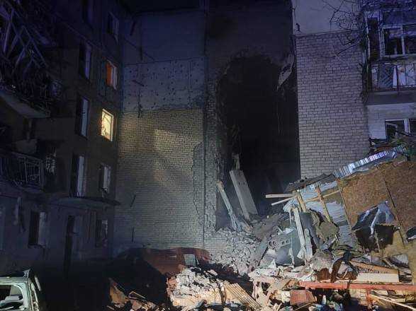 Росіяни поцілили у багатоповерхівку в Миколаєві: двоє людей загинуло, ще двоє — постраждали