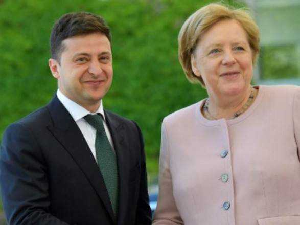 Состоялся телефонный разговор Зеленского и Меркель