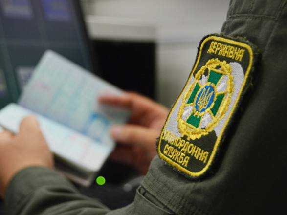 В киевском аэропорту задержали иностранца из базы Интерпола