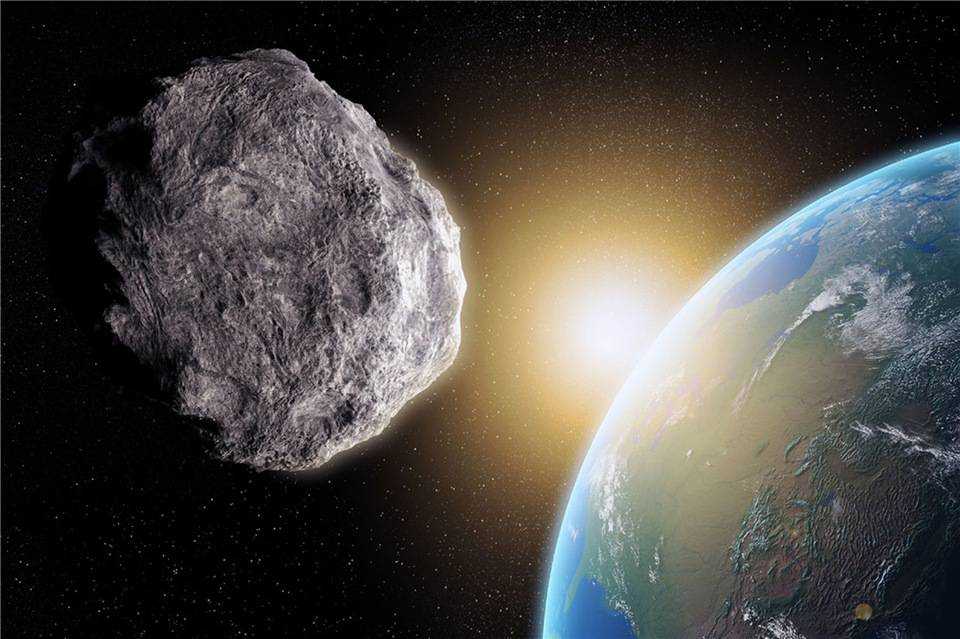 Сразу два астероида идут на сближение с Землей