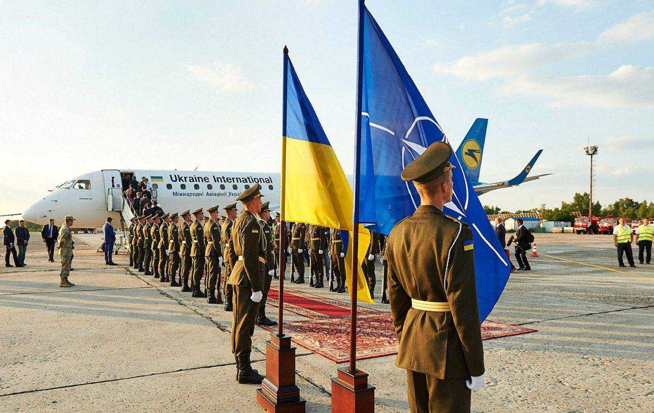 Украина сможет вступить в НАТО, даже воюя с Россией: в США нашли решение