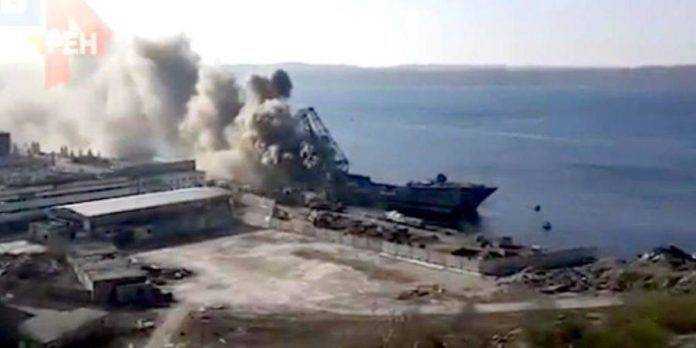 В России загорелся десантный корабль