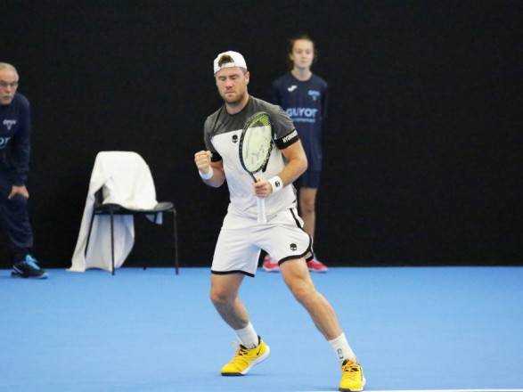 Теннисист Марченко победил третьего сеяного на турнире в Бресте