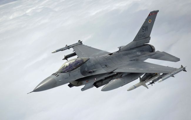 Поставки F-16 Украине планируется в долгосрочной перспективе, - Пентагон