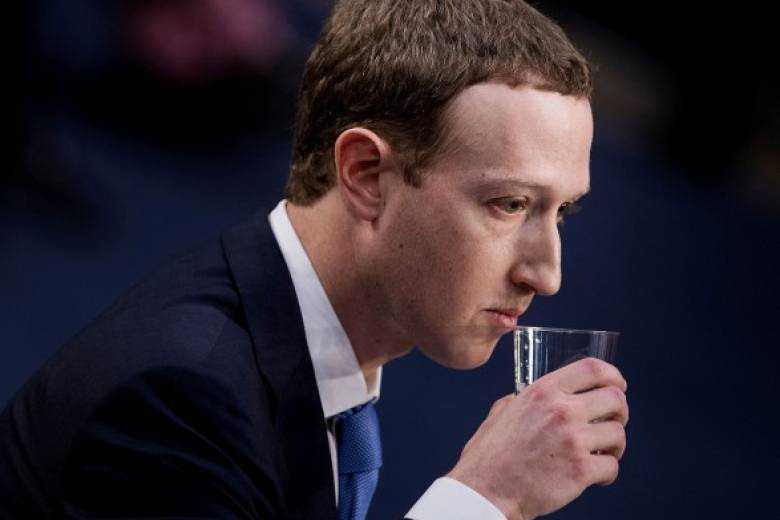 Цукерберга не смогли снять с поста главы правления Facebook
