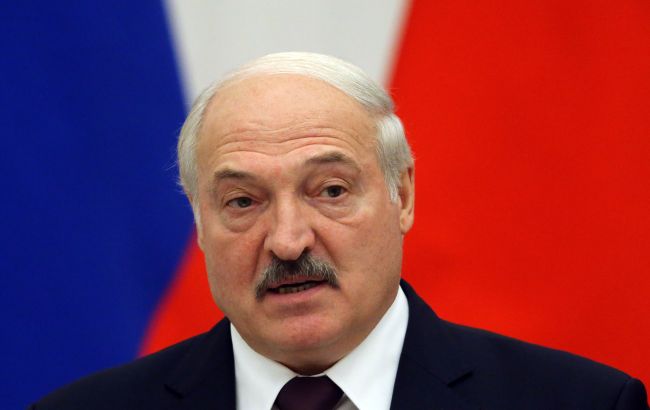 "Я вам сейчас покажу"? Лукашенко снова вспомнил о картах, теперь с "центрами принятия решений"