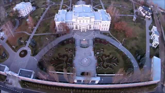 В сети показали, как выглядит замок Порошенко изнутри: «прослеживается сходство с Межигорьем», красноречивое видео