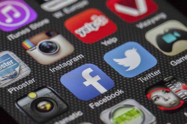В работе Instagram, Facebook и WhatsApp произошел очередной сбой