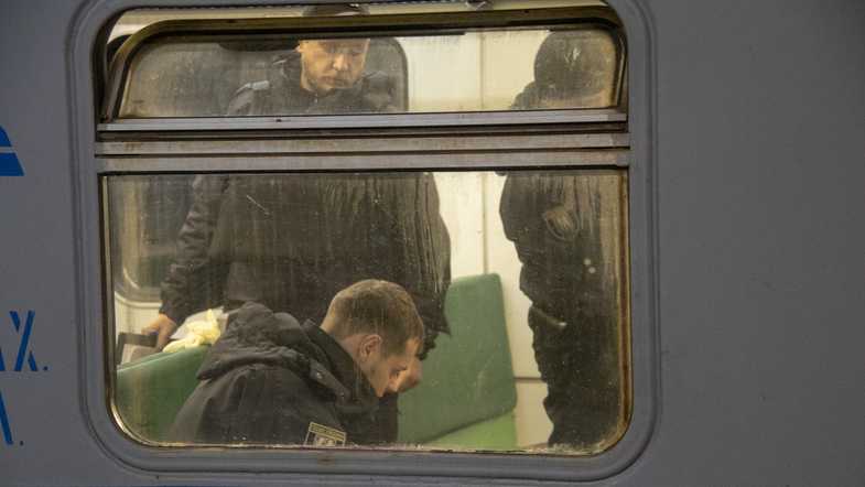 В Киеве пассажиры электрички обнаружили тело мужчины