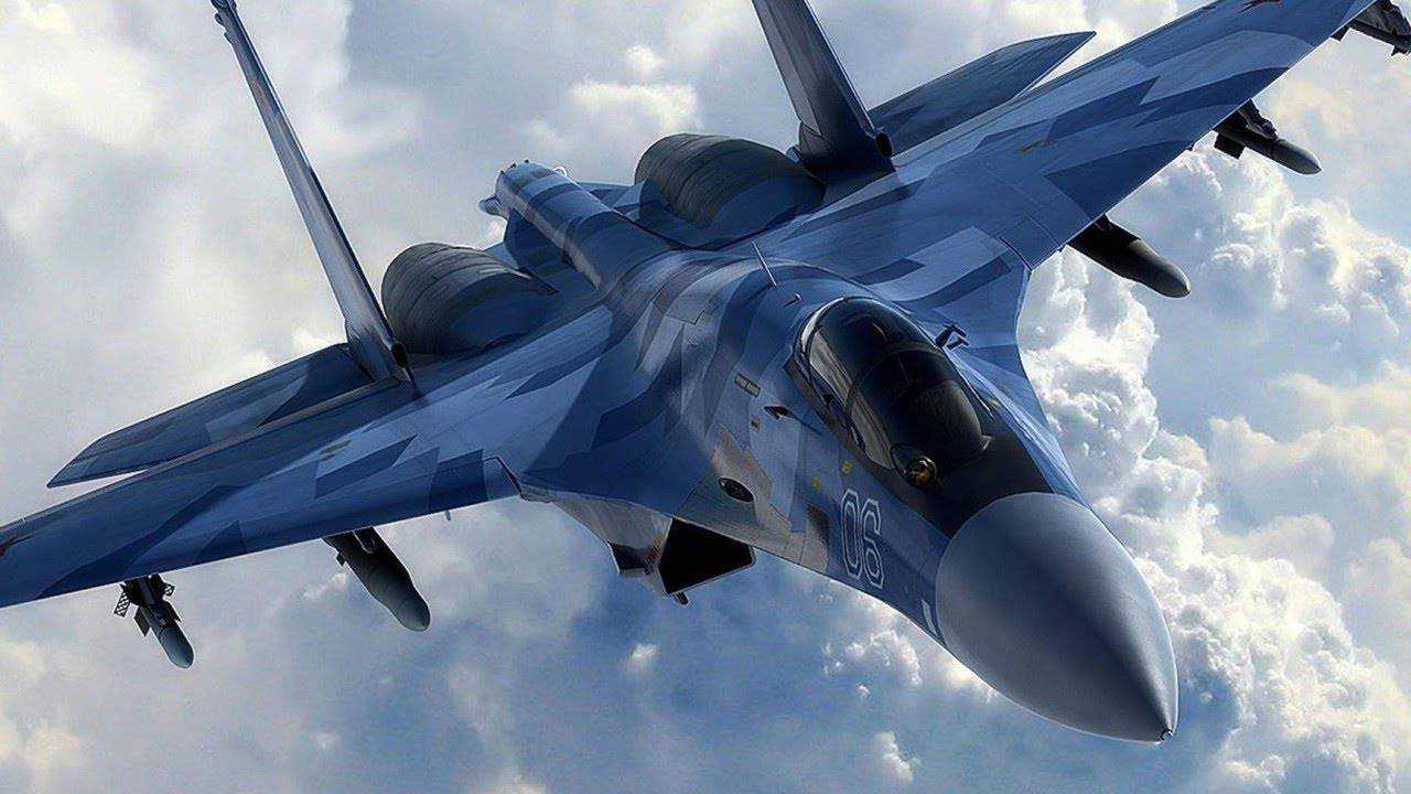 Военные самолеты России и США сцепились в небе