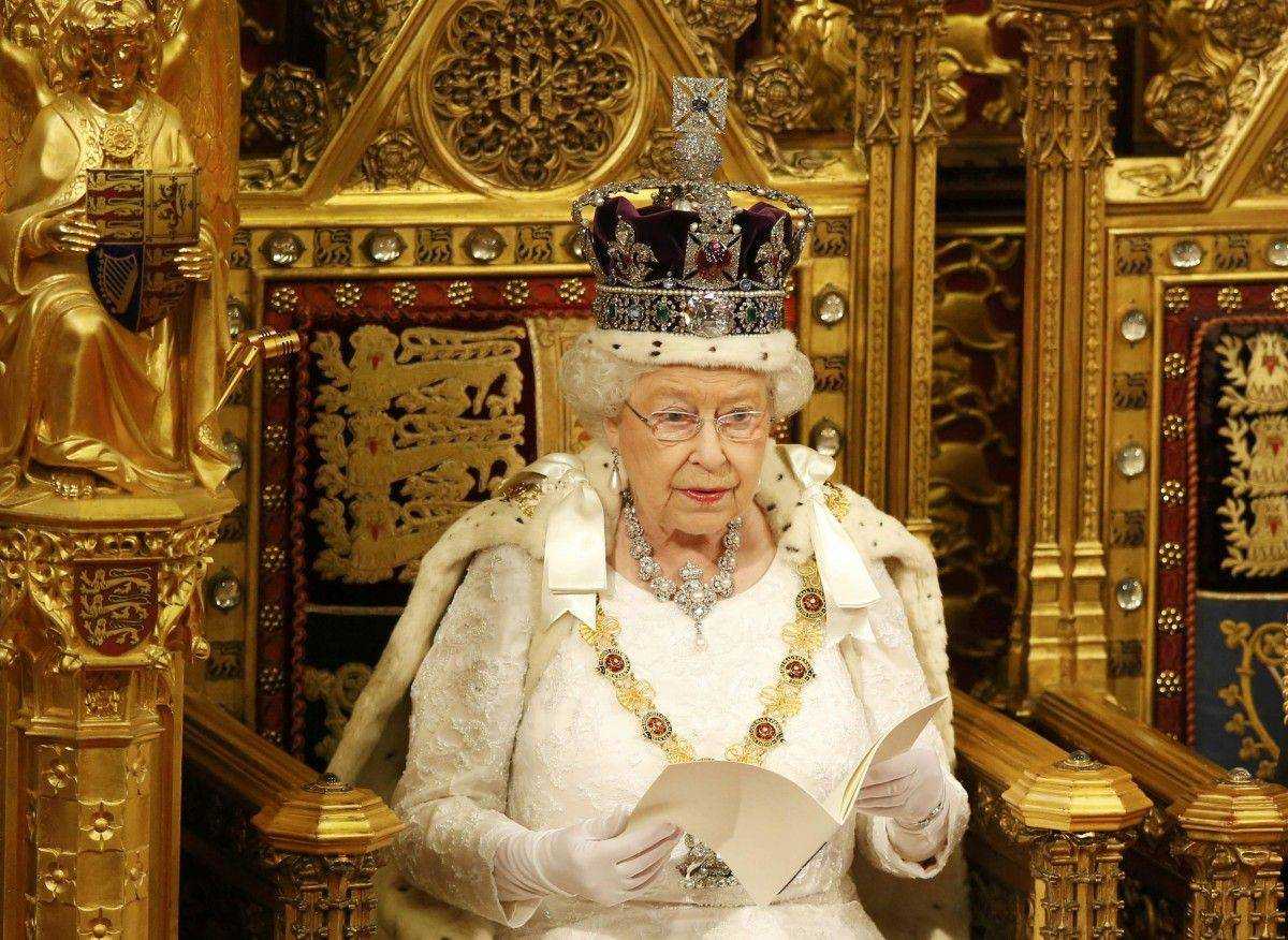 Королева Єлизавета II втратила владу над колишньою колонією