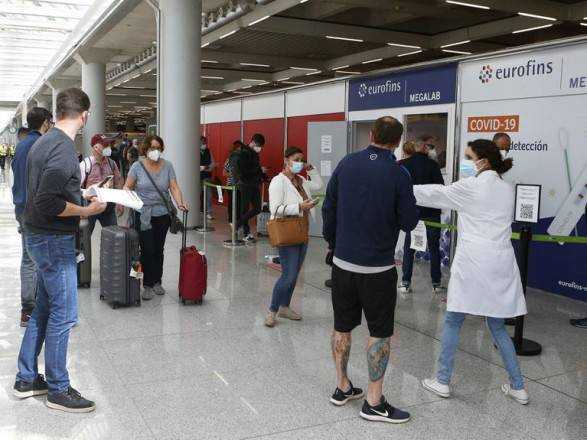 Іспанія з 7 червня дозволить в'їзд вакцинованим туристам з-за меж ЄС