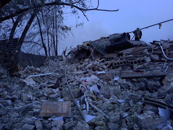 В Днепре из-под завалов после российской атаки спасли женщину - ГСЧС