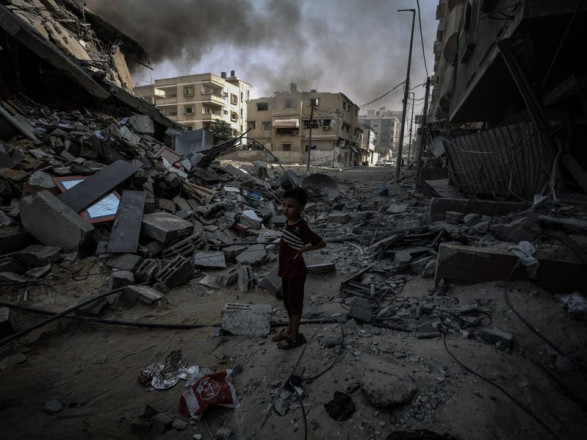 В ООН заявили, что укрытия для переселенцев в Газе переполнены в несколько раз