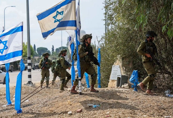 Армия обороны Израиля заявляет, что нанесла удары по целям в Ливане