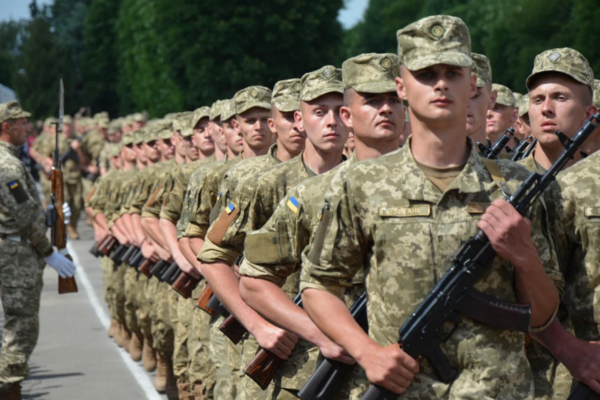 В Украине могут еще раз перенести призыв в армию