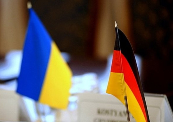 Мостоукладчик, радиостанции для танков и защитные очки: Германия объявила о новом пакете помощи Украине