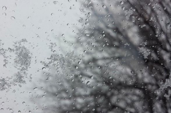 В Украину идут дожди со снегом и снижение температуры