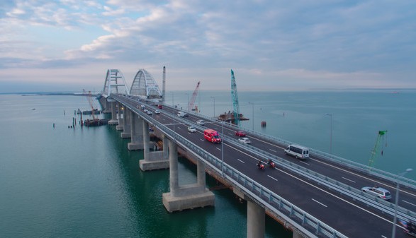 Гуменюк о функционировании Керченского моста: "Называть его активным было бы грехом против правды"