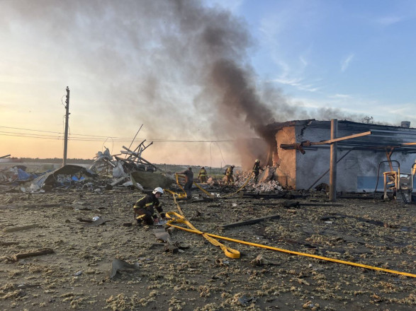 рф нанесла удар по Черкасской области: есть прилеты по промышленному объекту и автомойке, 8 человек ранены