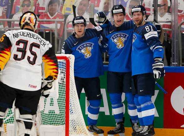 Хокей: визначилися фіналісти чемпіонату світу в Латвії