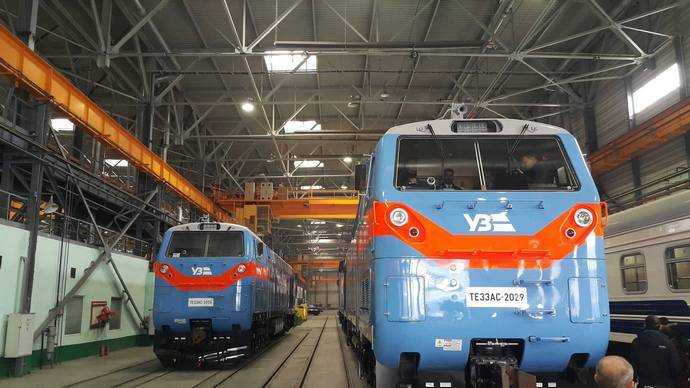 "Укрзализныця" заплатит 900 миллионов за обслуживание американских локомотивов