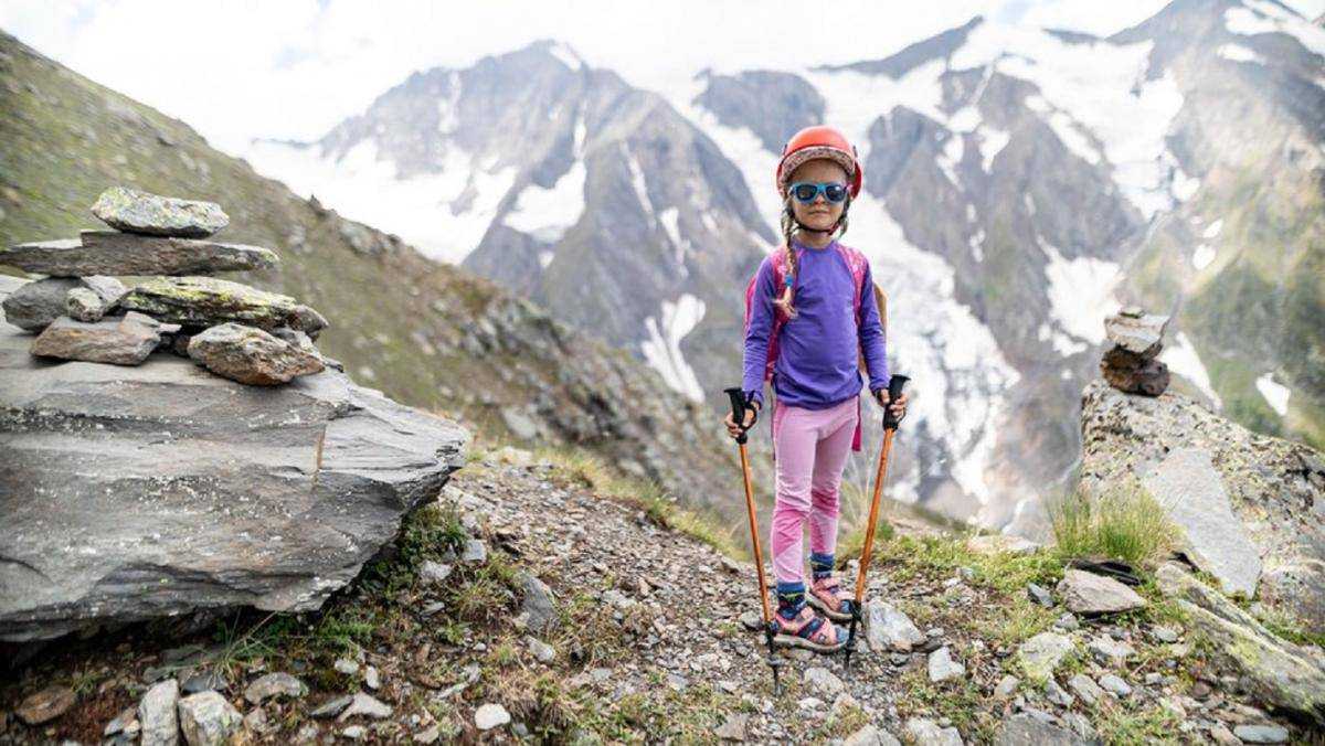 5-річна українка підкорила одну з найвищих вершин Кавказьких гір