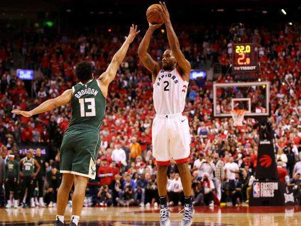Баскетболисты "Торонто" уменьшили отставание в серии финала конференции НБА