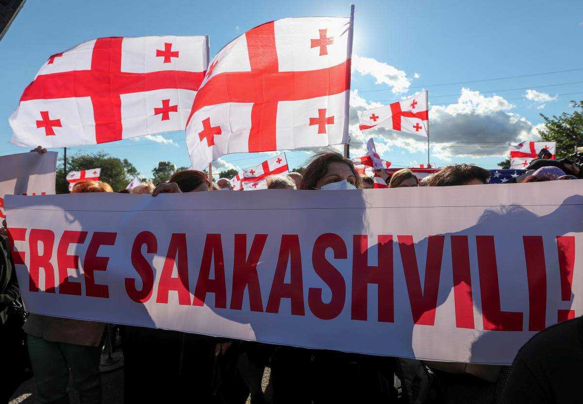 У Грузії 9 опозиційних депутатів оголосили голодування на знак підтримки Саакашвілі