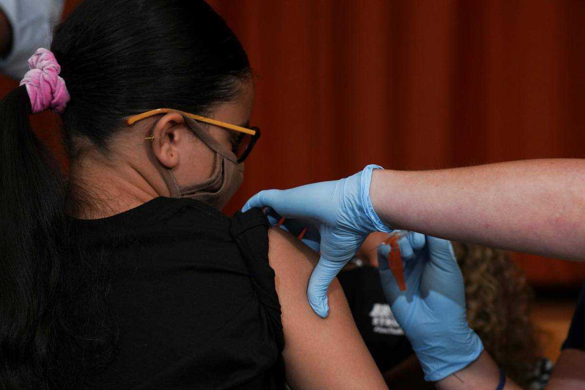 Третя доза вакцини Pfizer необхідна: з'явилися вражаючі результати досліджень
