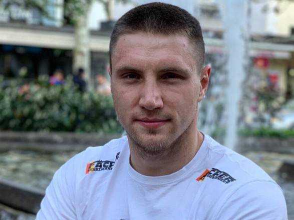 Двое украинских боксеров проведут титульный бой в Киеве