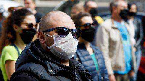 Врач-инфекционист выступает за полный локдаун в Украине