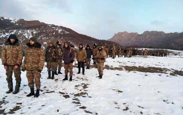 В Карабахе военные попали в окружение - СМИ
