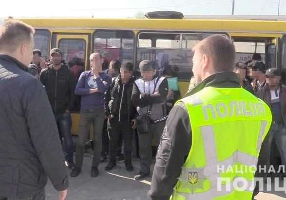 В Киеве разоблачили почти полсотни иностранцев, которые нелегально находились в Украине