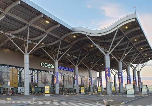 Завладение аэропортом "Одесса" и его доходами в более 2,5 млрд гривен: под подозрением 5 человек