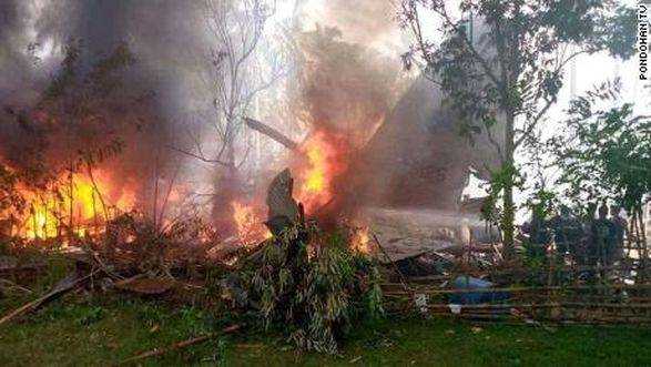 Щонайменше 17 людей загинули в авіакатастрофі ВПС Філіппін