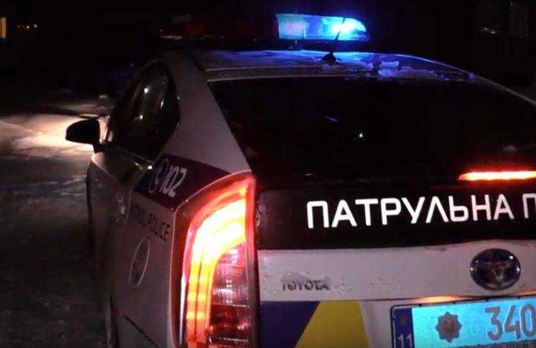Пьяный водитель на угнанном авто пытался скрыться от полиции