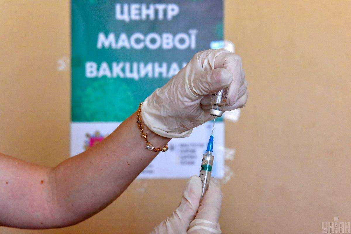 Вакцинація від коронавірусу в Україні може стати обов’язковою - Держпродспоживслужба