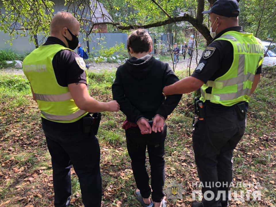 Украинский подросток устроил кровавую бойню "ради забавы": решил убить всю семью