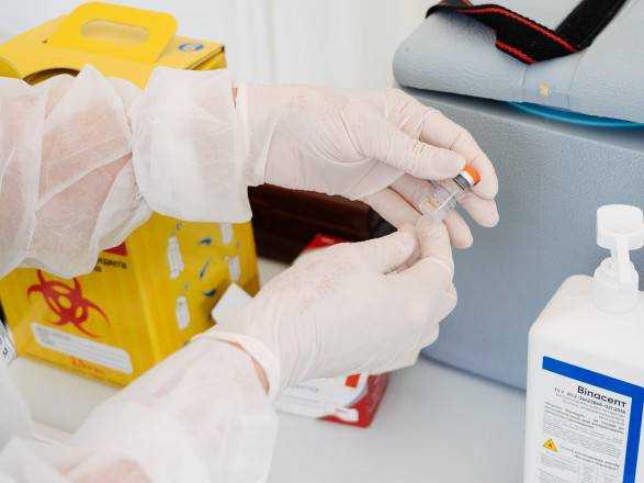 Україна щепила хоча б однією дозою вакцини від "ковіду" 49% дорослого населення