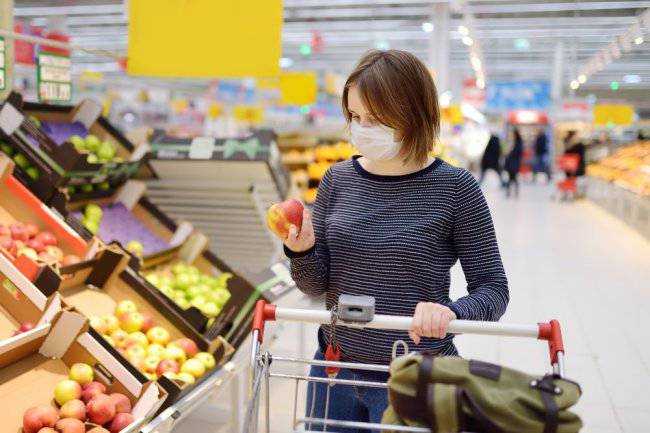Как в супермаркете не заразиться COVID-19: главное условие