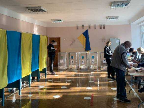 Второй тур выборов мэров: в Днепре, Никополе и Дрогобыче определили победителей