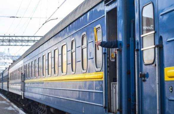 "Укрзалізниця" відновила рух поїздів львівського напрямку