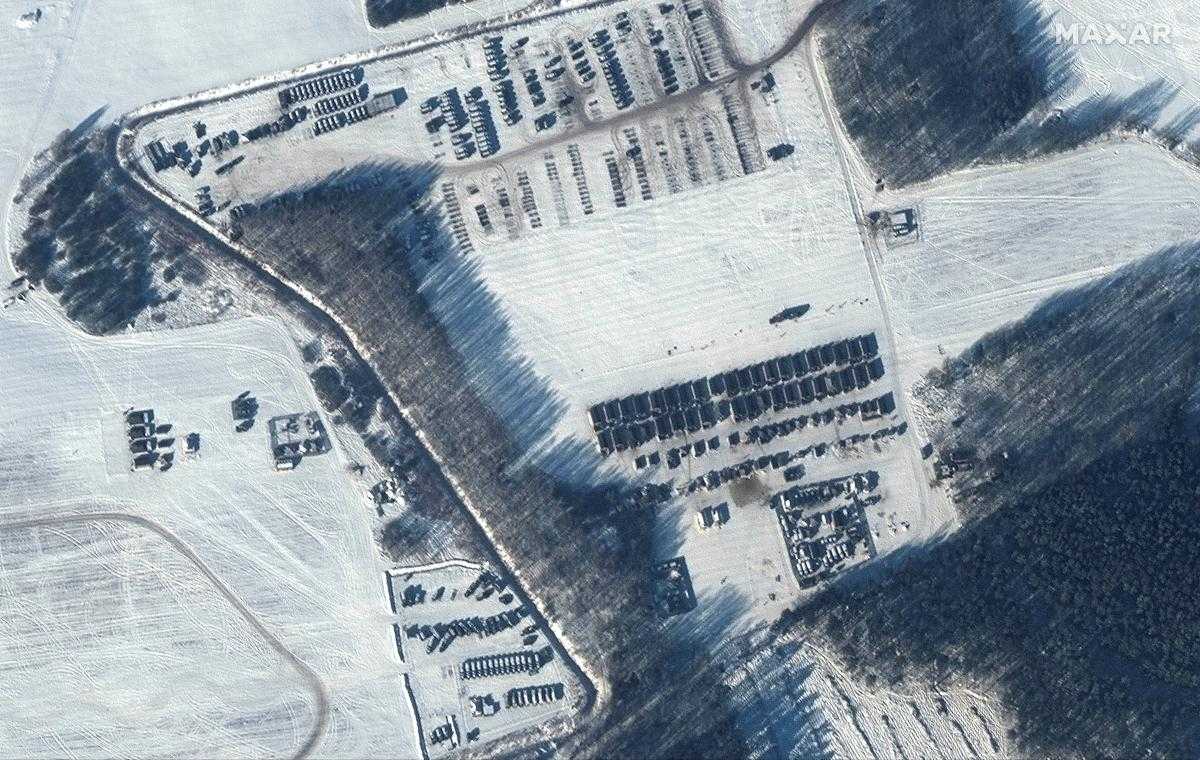 Опубліковано нові супутникові знімки військ РФ біля кордону України з Білоруссю