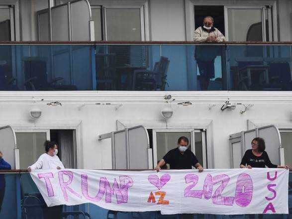 Эпидемия коронавируса: США проводят эвакуацию своих граждан с круизного лайнера Diamond Princess