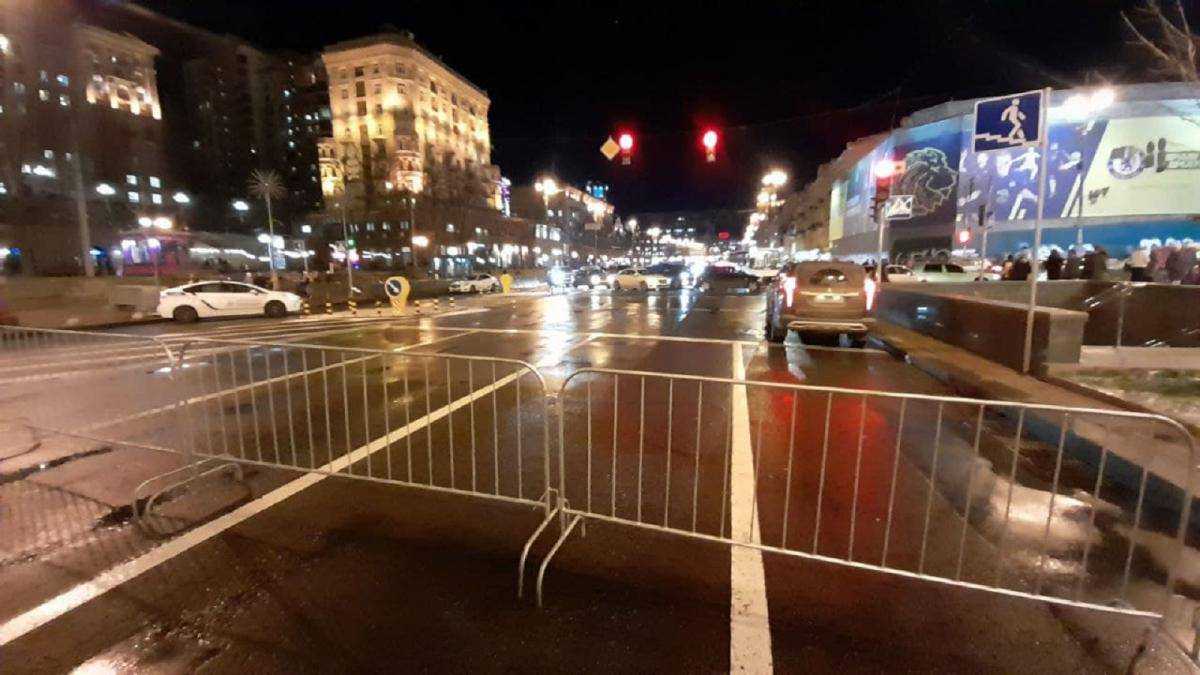 Поліція перекрила Хрещатик через анонсовані вечірні протести