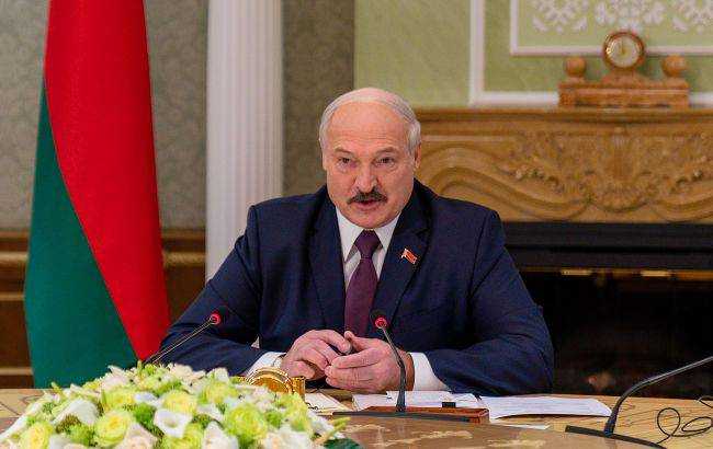 Лукашенко о президентских сроках: возможно, я немного пересидел