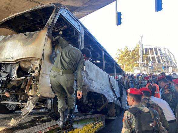 У Сирії підірвали автобус, загинуло 13 військових