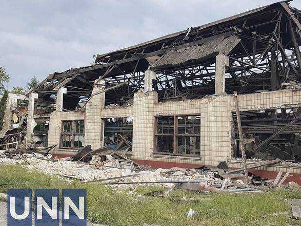 "Денацифікували" ремонтний завод: з'явилися фото наслідків ракетного удару по Дарницькому заводі