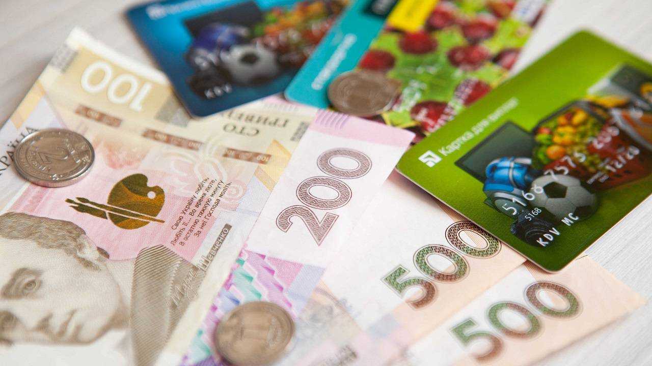 Майже половина українців може відмовитися від готівки – дослідження Mastercard